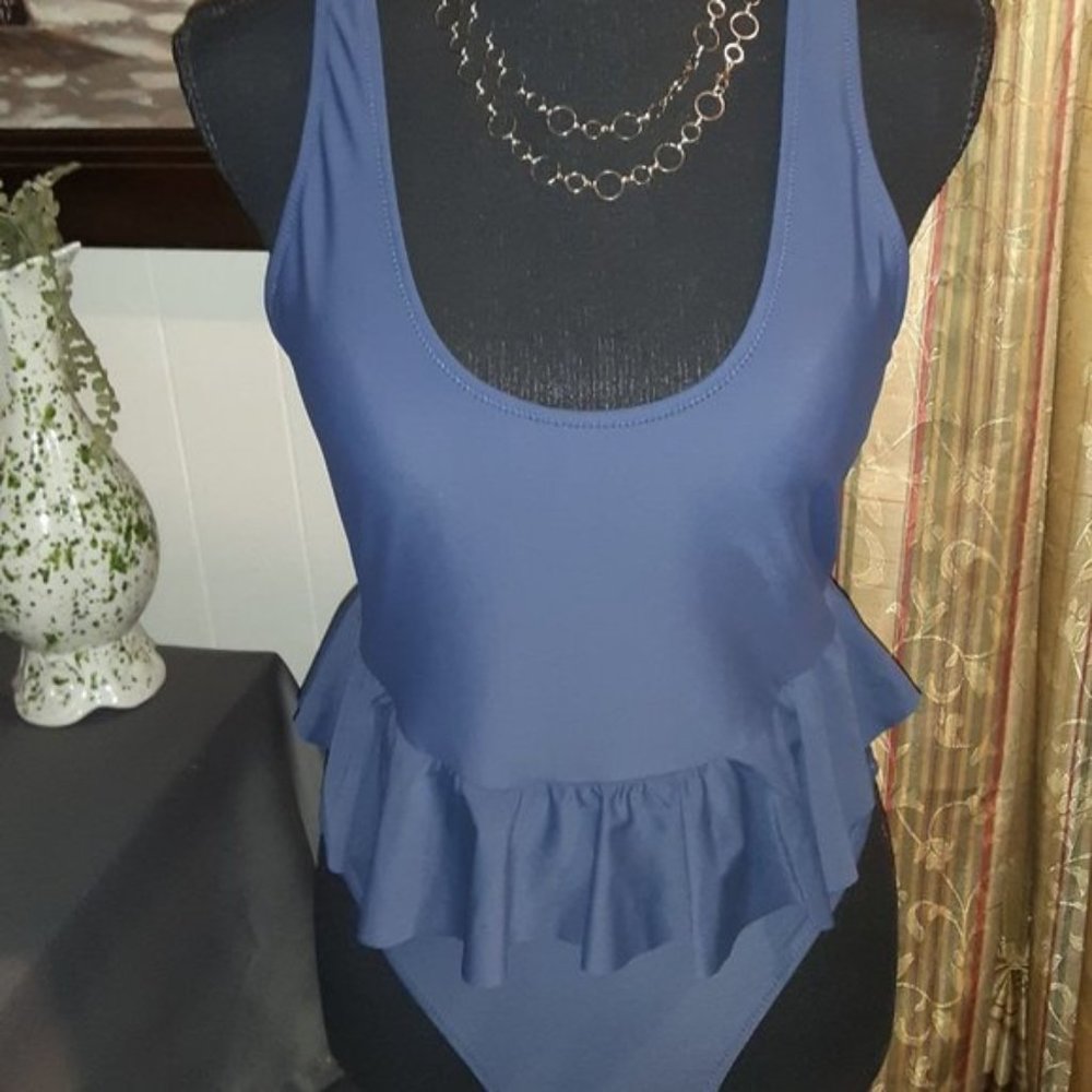 Cupshe One Piece Swimsuit Size Medium